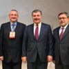 Yılın hekimi koronavirüsten hayatını kaybetti Yılın hekimi koronavirüsten hayatını kaybetti