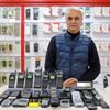 30 yıldır cep telefonu biriktiriyor 30 yıldır cep telefonu biriktiriyor