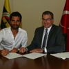 Alper Potuk, %40 indirimli yeni sözleşmesini imzaladı Alper Potuk, %40 indirimli yeni sözleşmesini imzaladı