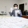 Piyasada 5 TL ye satılan maskeleri 18 kuruşa mal ediyorlar Piyasada 5 TL ye satılan maskeleri 18 kuruşa mal ediyorlar