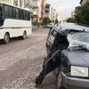 Minibüs ile otomobil çarpıştı: 3 yaralı Minibüs ile otomobil çarpıştı: 3 yaralı