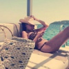 Hadise'nin kardeşi ablasını solladı