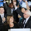 Bernie Sanders New Hampshire'dan galip çıkan ilk Yahudi