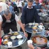 Burhaniye’de 50 yıldır devam eden toplu iftar geleneği Burhaniye’de 50 yıldır devam eden toplu iftar geleneği
