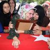 Gözyaşları sel oldu Gözyaşları sel oldu