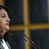 HDP Eş Genel Başkanı Pervin Buldan, Suriye - Irak tezkeresine yanlışlıkla 'evet' dedi HDP Eş Genel Başkanı Pervin Buldan, Suriye - Irak tezkeresine yanlışlıkla 'evet' dedi