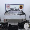 Jandarma ekiplerince düzenlenen operasyonda 545 parça tarihi eser ele geçirildi Jandarma ekiplerince düzenlenen operasyonda 545 parça tarihi eser ele geçirildi