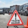 İzmir'de zincirleme trafik kazası: 1 ölü, 4 yaralı