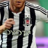 Beşiktaşlı futbolcu ada yolcusu Beşiktaşlı futbolcu ada yolcusu