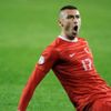 Burak Yılmaz'a milli terapi Burak Yılmaz'a milli terapi