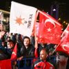 Vatandaşlar AK Parti Genel Merkezine akın etti Vatandaşlar AK Parti Genel Merkezine akın etti