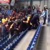 Radamel Falcao, oturduğu tribünde kavga çıkınca çareyi kaçmakta buldu Radamel Falcao, oturduğu tribünde kavga çıkınca çareyi kaçmakta buldu