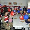 Jandarmadan köy öğrencilerine kitap hediyesi