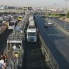Metrobüs arızası uzun kuyruklara neden oldu