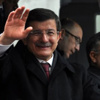 Davutoğlu protestoyla karşılandı Davutoğlu protestoyla karşılandı