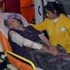 Eşinin üzerine kaynar su döktü Eşinin üzerine kaynar su döktü