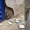 Esenler'de çatlaklar oluşan bina boşaltıldı Esenler'de çatlaklar oluşan bina boşaltıldı