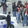 Taksim'de 2 kadın gözaltında Taksim'de 2 kadın gözaltında