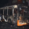 İçinde yolcu olan otobüsü ateşe verdiler İçinde yolcu olan otobüsü ateşe verdiler
