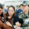 Aşeren eşine meyve alıyormuş