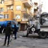 Kanalizasyon hattından çıkanlar, mahalle muhtarını isyan ettirdi