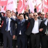 Milli ittifak adayları tekbir getirerek yürüdü Milli ittifak adayları tekbir getirerek yürüdü