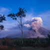Sinabung Yanardağı patladı Sinabung Yanardağı patladı
