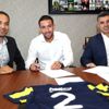 Fenerbahçe'nin yeni transferi Mauricio Isla, resmi imzayı attı