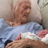 101 yaşındaki yaşlı kadın anne oldu