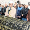 Göçükte ölen madenci toprağa verildi Göçükte ölen madenci toprağa verildi