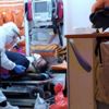 Kazada yaralanan motosiklet sürücüsünü kaskı kurtardı Kazada yaralanan motosiklet sürücüsünü kaskı kurtardı