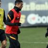 Feghouli kamp kadrosuna dahil edildi Feghouli kamp kadrosuna dahil edildi