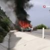 Seyir halindeki kamyonet alev alev yandı