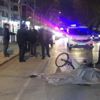 Otomobile çarpıp düşen bisikletli kamyonun altında kaldı: 1 ölü Otomobile çarpıp düşen bisikletli kamyonun altında kaldı: 1 ölü