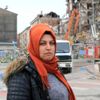 Yıkımına başlanan 7 katlı binadaki evine 2 hafta önce ... Yıkımına başlanan 7 katlı binadaki evine 2 hafta önce ...
