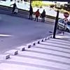 Otomobilin çarptığı kadın yaralandı Otomobilin çarptığı kadın yaralandı