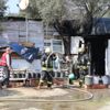 ﻿Gaz kaçağını çakmakla kontrol etti evini yaktı
