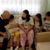 4 kardeş anne ve dayı korkusundan dışarı çıkamıyor