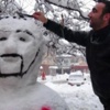 Kardan Adamı Traş Etti Kardan Adamı Traş Etti