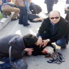 İki kadına çarptı, arkasına bile bakmadan kaçtı İki kadına çarptı, arkasına bile bakmadan kaçtı