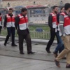 Taksim'de Kırmızı Yelekli Polisler!
