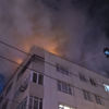 ﻿Zeytinburnu'nda 4 katlı binada yangın paniği