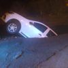 Çukur otomobili yuttu Çukur otomobili yuttu