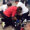 Direksiyon başında kalp krizi geçiren taksici önce bariyere ardından kadına çarptı Direksiyon başında kalp krizi geçiren taksici önce bariyere ardından kadına çarptı