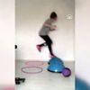 Neslihan Yiğit ve Özge Bayrak, antrenmanlarını evlerinde ... Neslihan Yiğit ve Özge Bayrak, antrenmanlarını evlerinde ...
