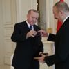 Cumhurbaşkanı Erdoğan, Aliyev'e tespih hediye etti