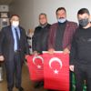 İYİ Parti'den Esnafa Bayrak İYİ Parti'den Esnafa Bayrak