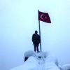 Güvenlik korucuları sınırda bayrak nöbetinde Güvenlik korucuları sınırda bayrak nöbetinde