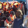 Sığınmacıların lastik botu alabora oldu Sığınmacıların lastik botu alabora oldu