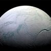 Enceladus'ta yaşam ihtimali bulundu Enceladus'ta yaşam ihtimali bulundu